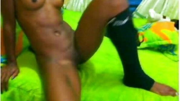Luna Star tuli pornomassaaži ja seal teeb mees talle seksi.