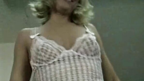 Mature lits koos karvane tuss moans kui keppi mees.